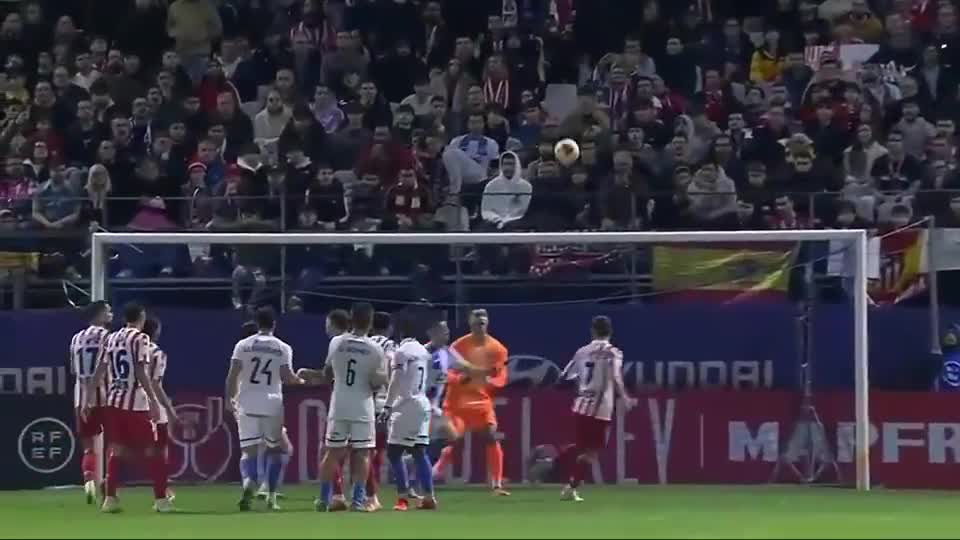 替补登场帮助球队锁定胜局，萨卡：无论谁上都是团队的一部分