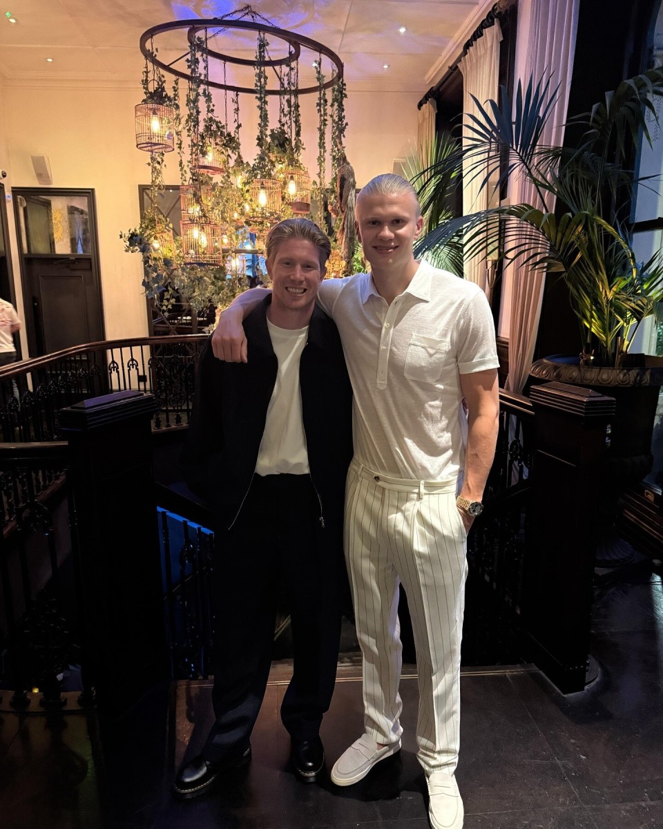 门将精彩扑救确保胜利